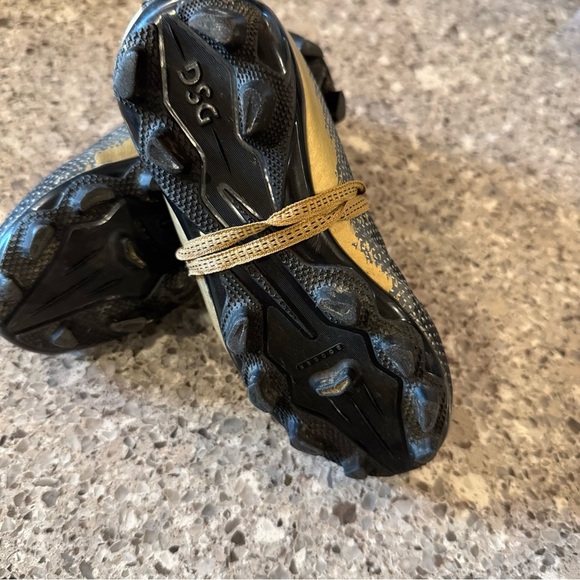 DSG Kids Soccer Cleats - Athletic Sports Shoes - Toddler Size 10C - EUC … - Picture 5 of 6